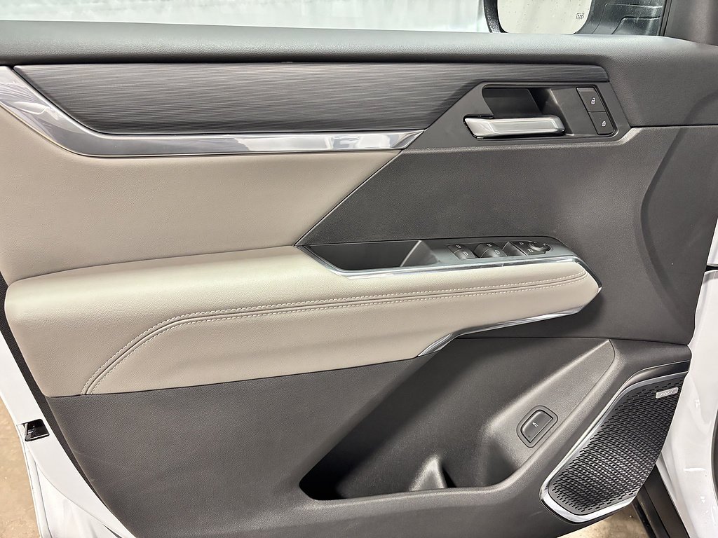 2026 GMC Acadia Elevation - Photo 11