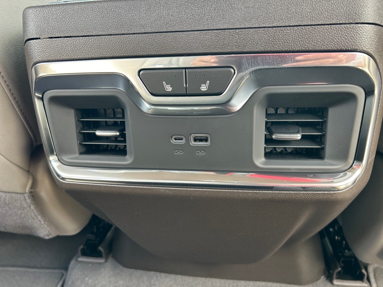 2026 GMC Sierra 1500 SLT - Photo 22