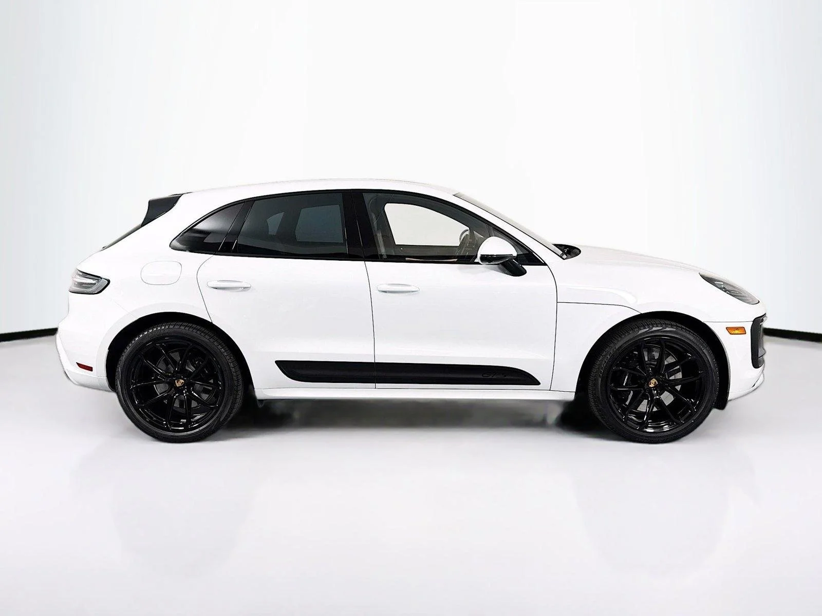 New 2025 Carrara White Metallic Porsche GTS image 8
