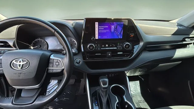 Used 2023 Silver Toyota LE image 11