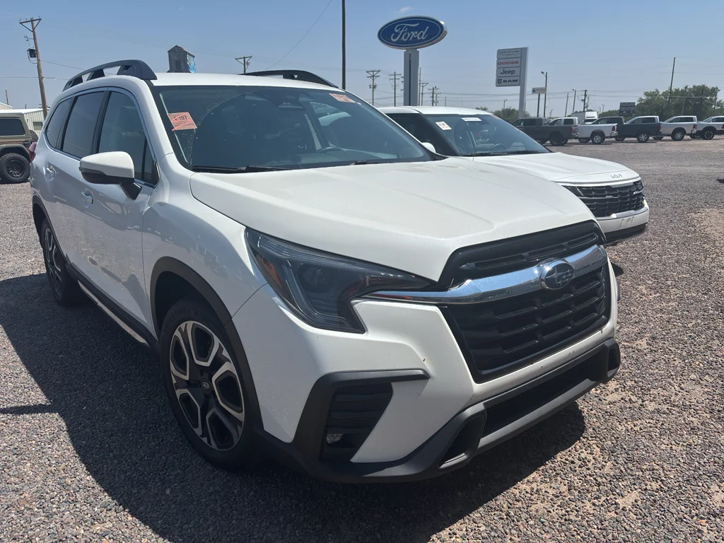 Used 2023 Crystal White Pearl Subaru Limited image 2