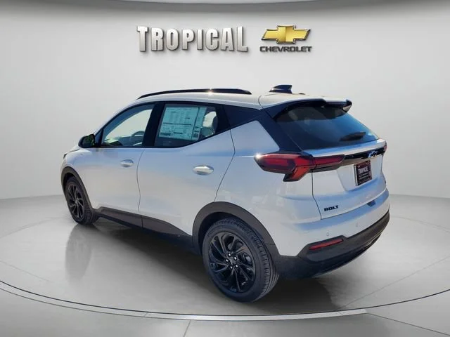 New 2027 Summit White Chevrolet RS image 7