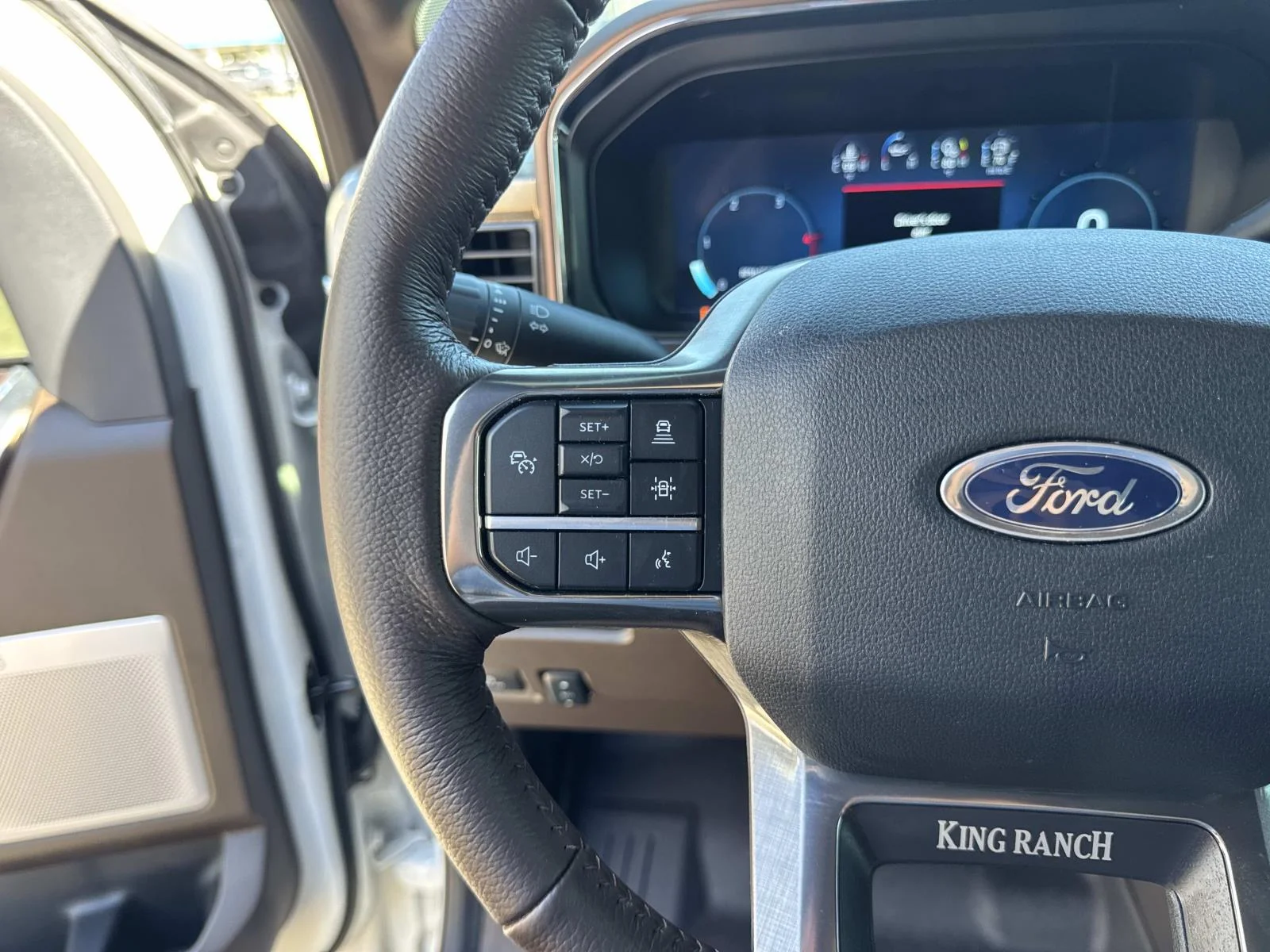 Used 2026 STAR WHITE METALLIC TRI-COAT Ford King Ranch image 23