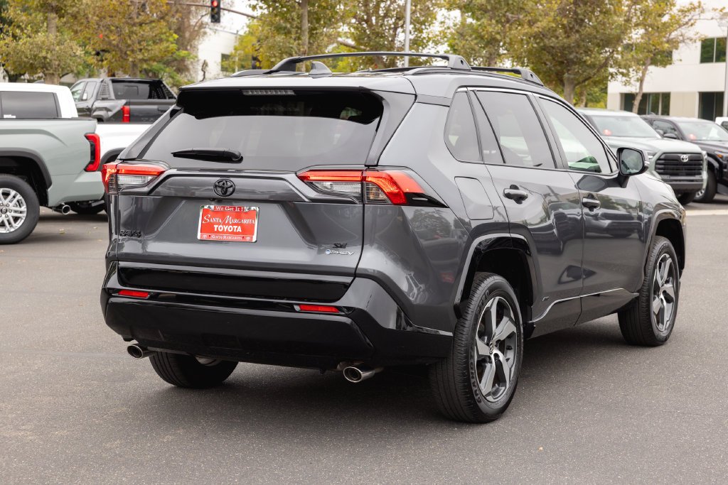 Certified Used 2025 Magnetic Gray Metallic Toyota SE image 5