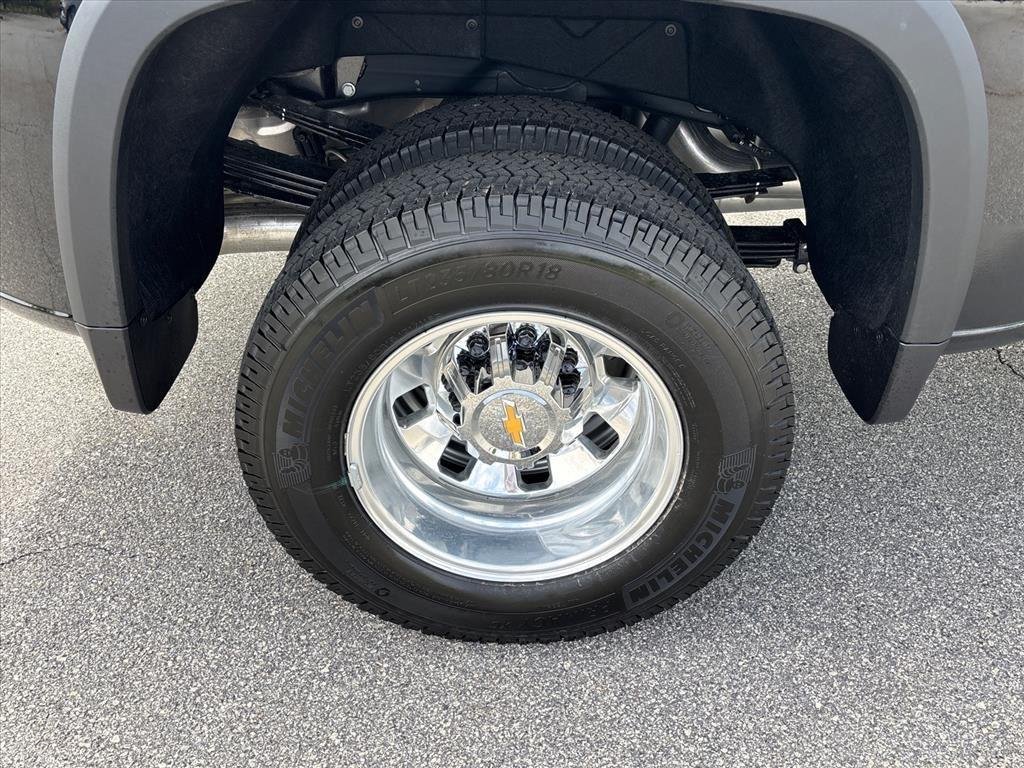 New 2026 Black Chevrolet High Country DRW image 28