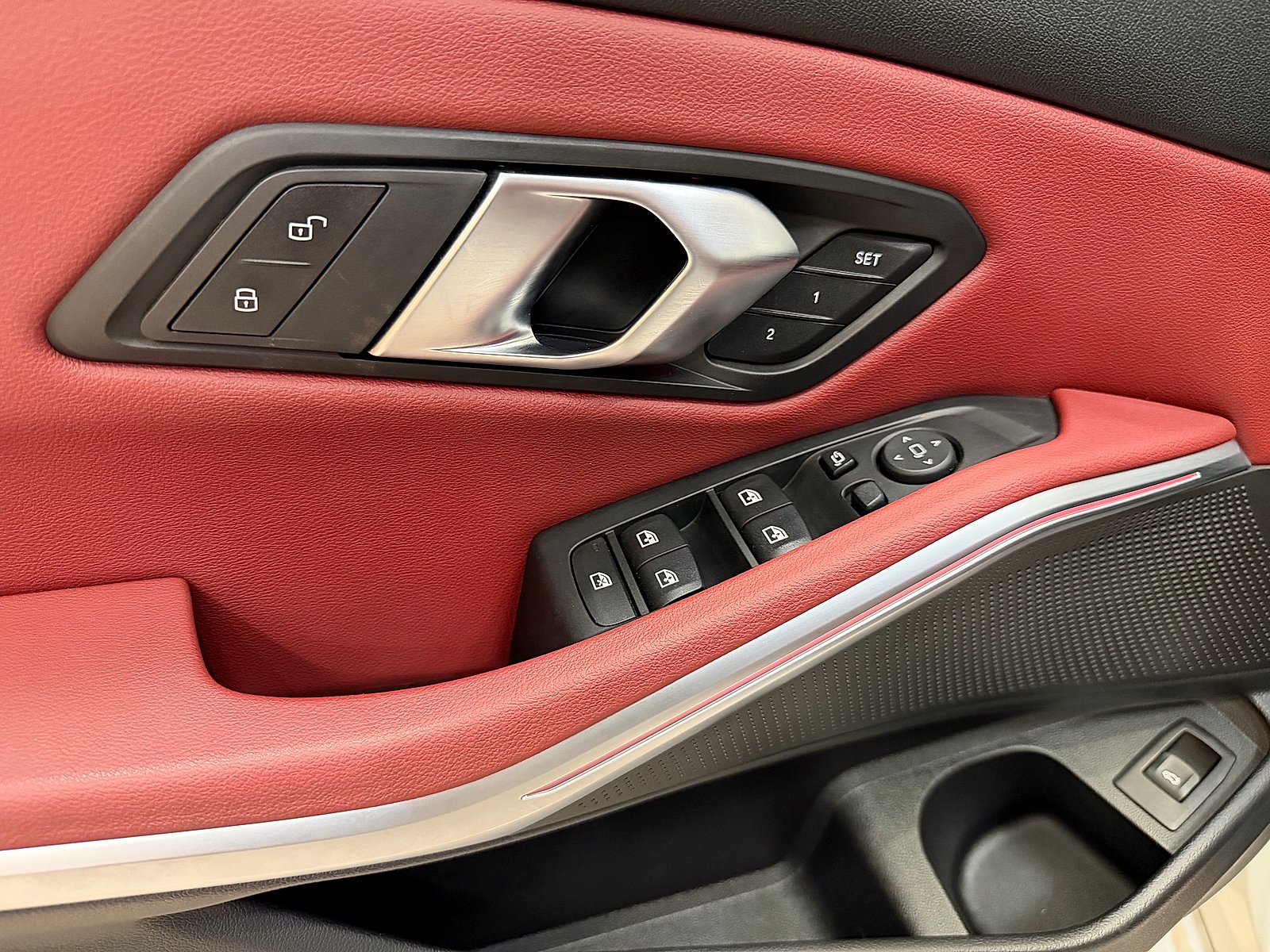 Used 2024  BMW  image 9