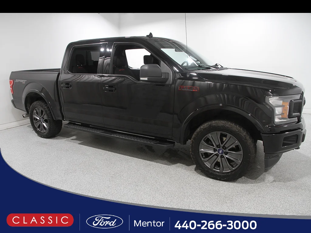 Used 2018 Shadow Black Ford XLT image 1