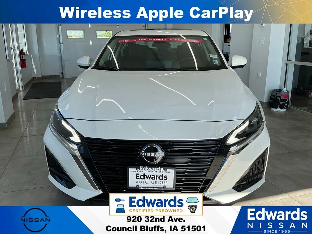 Used 2023 White Nissan 2.5 SL image 3