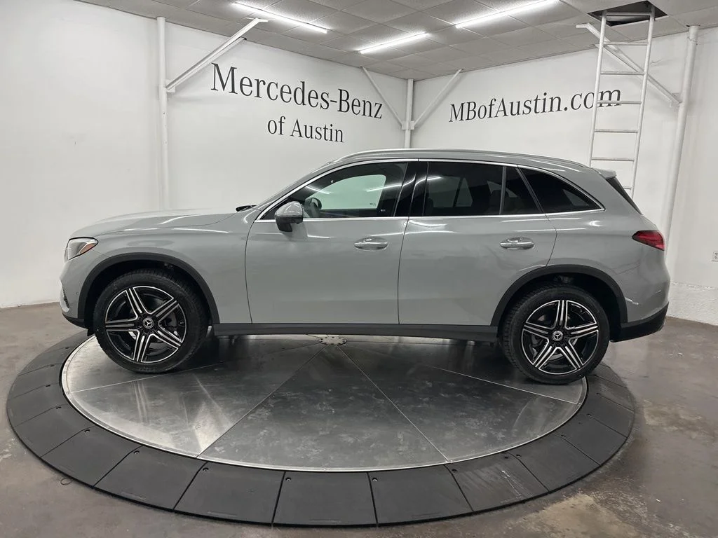 Used 2026 White Mercedes-Benz GLC 300 image 4