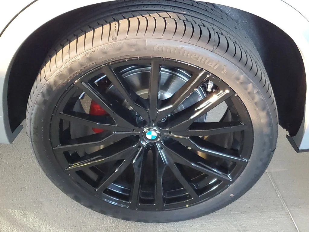 Used 2026 Brooklyn Grey Metallic BMW sDrive40i image 5