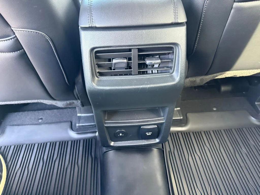 Used 2023 Silver Ford SEL image 39
