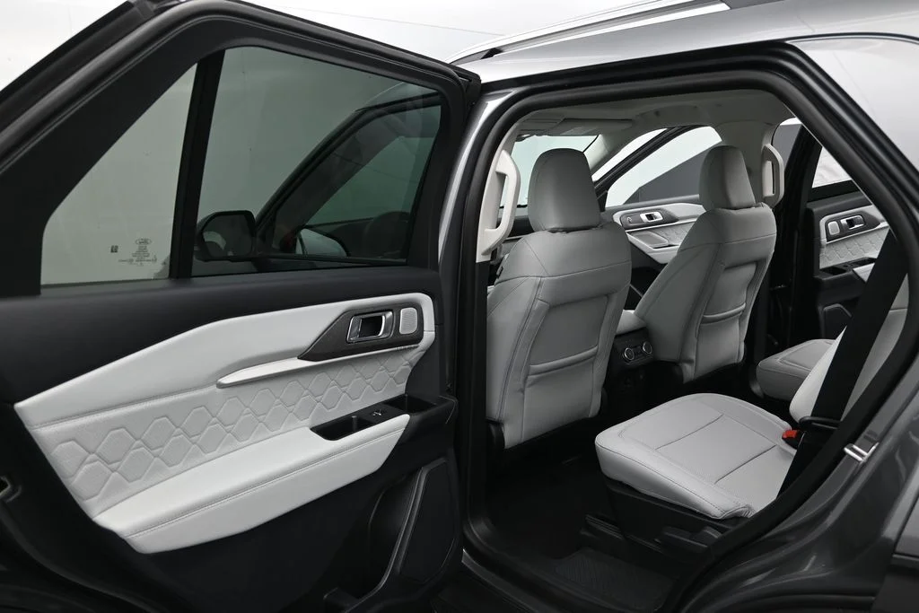 New 2026 Carbonized Gray Metallic Ford Platinum™ image 13
