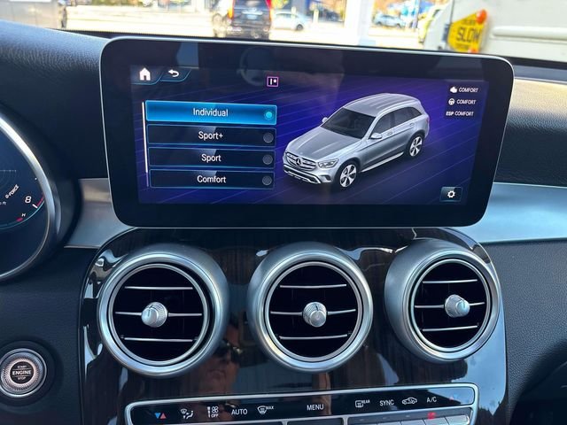 Used 2021 Gray Mercedes-Benz GLC 300 image 30