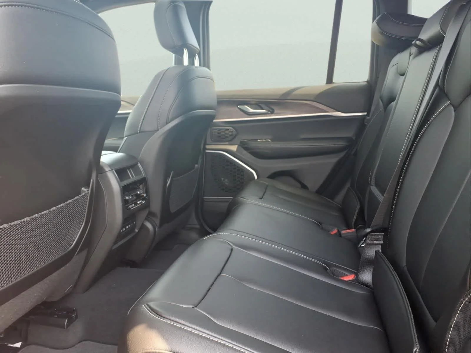 New 2026 Velvet Red Pearlcoat Jeep Limited image 9