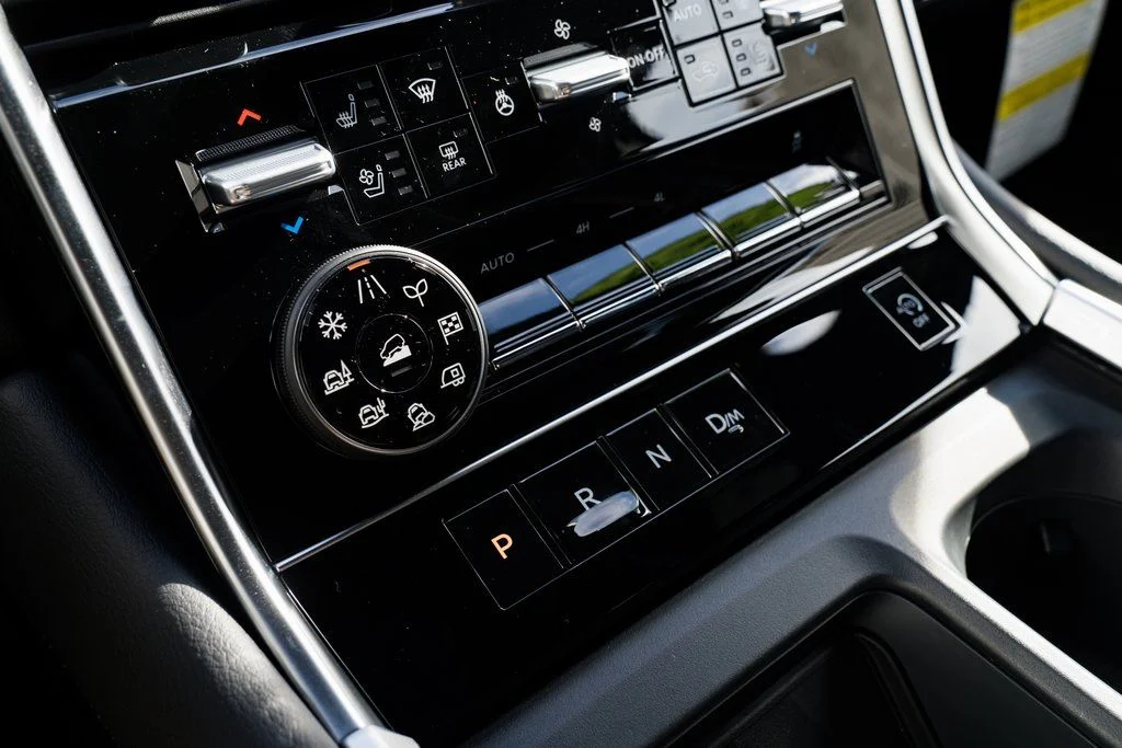New 2026 Aspen White TriCoat Nissan Platinum image 18
