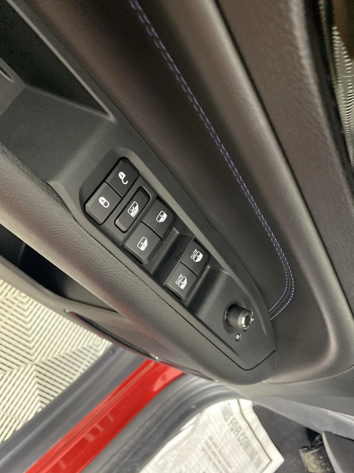 Used 2026 Red Hot Pearlcoat Jeep Limited image 18
