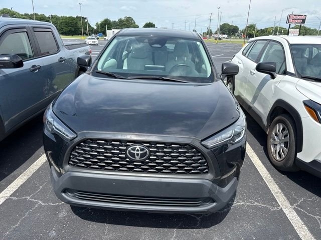 Used 2023 Black Toyota L image 3