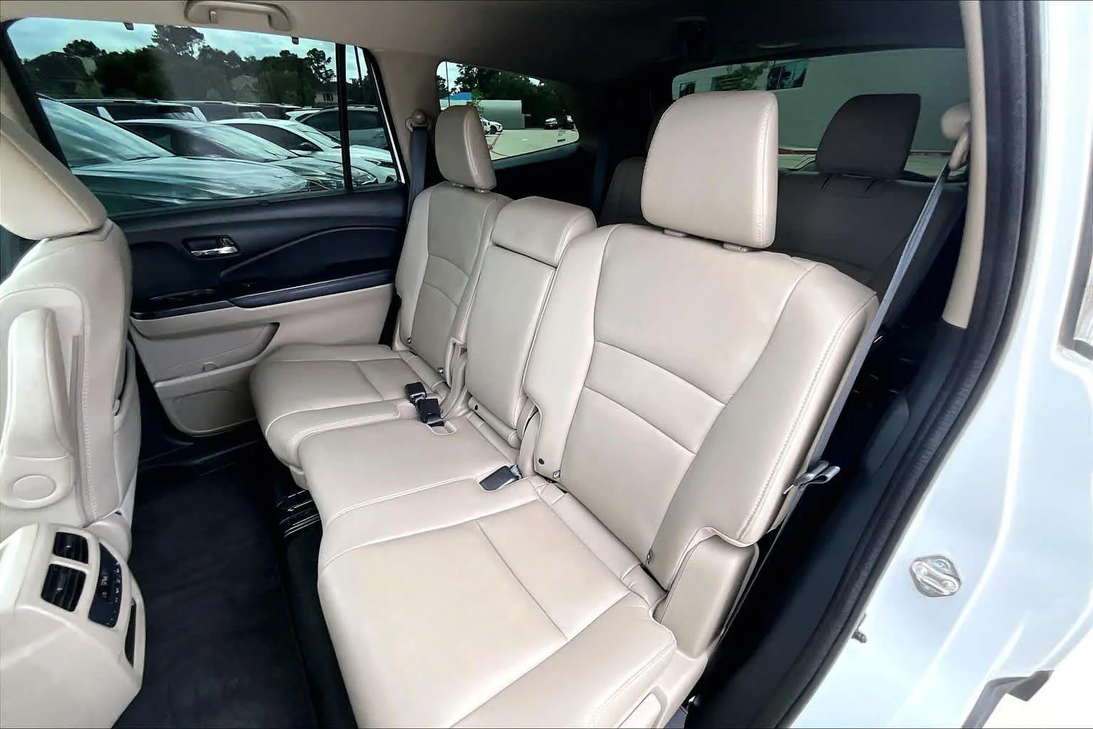 Used 2020 Platinum White Pearl Honda EX-L image 19