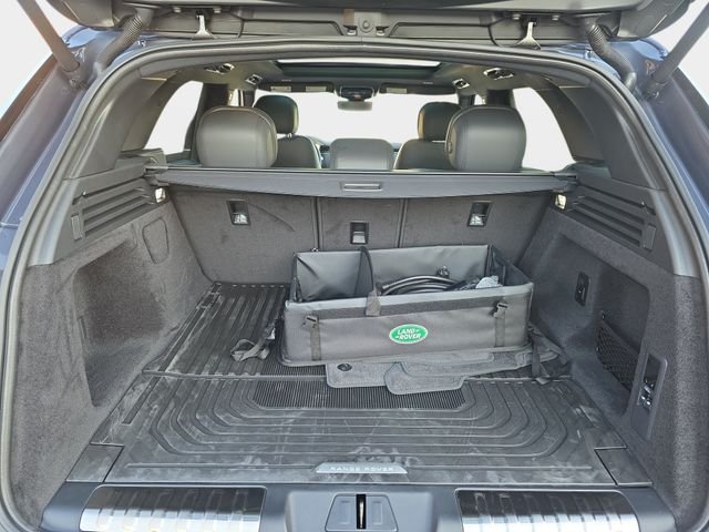 New 2026 Varesine Blue Land Rover Dynamic SE image 10