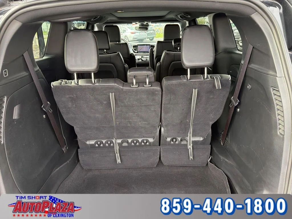 Used 2025 Black Chrysler Limited image 27