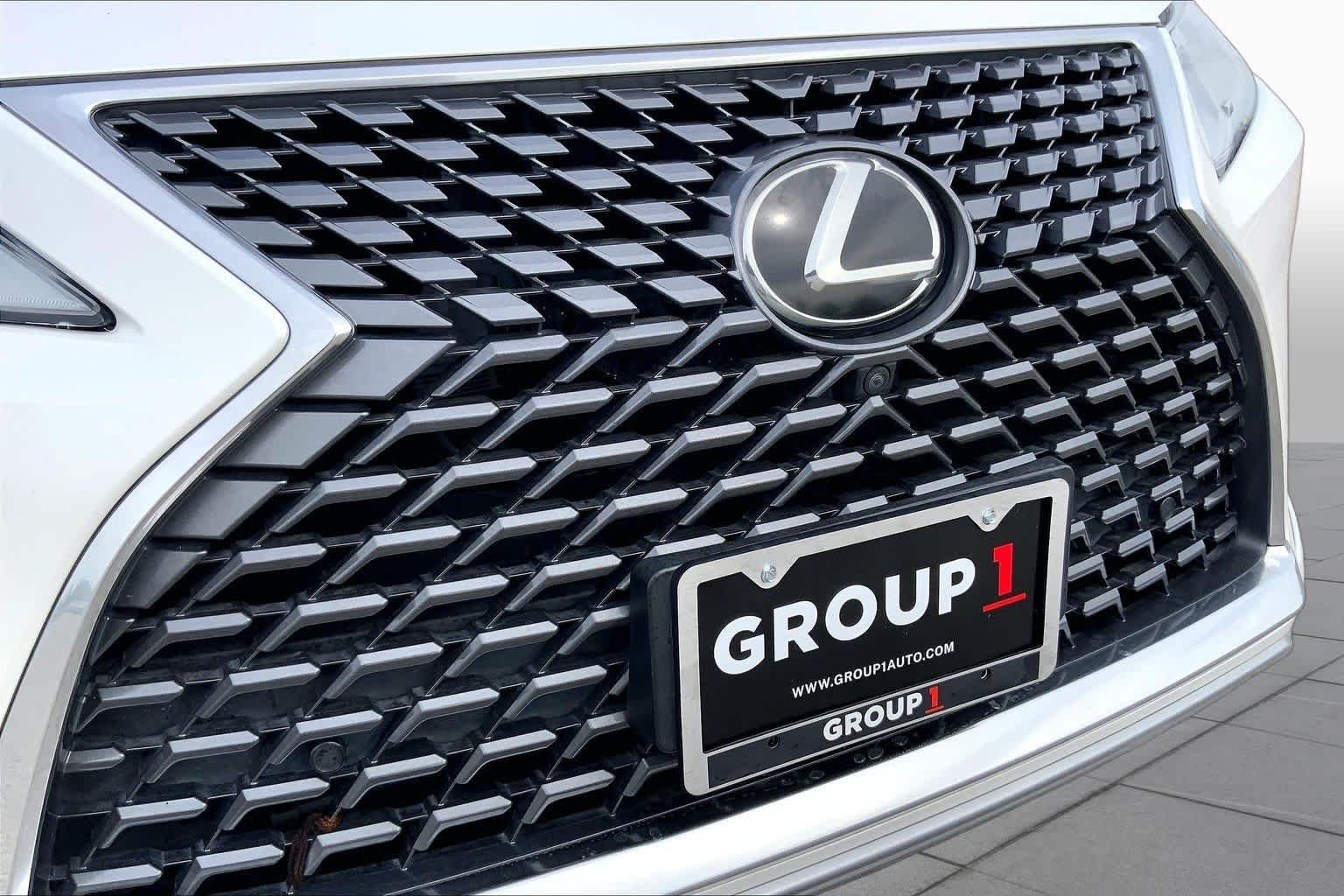 Used 2022 Eminent White Pearl Lexus  image 29