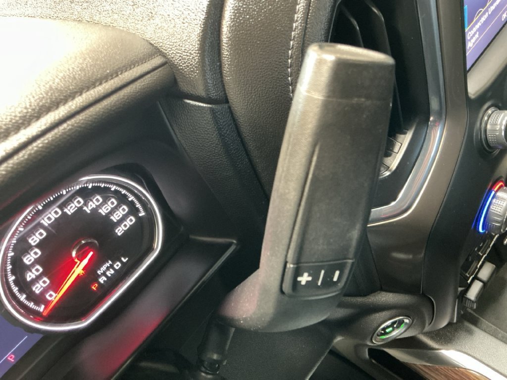 Used 2022 White Chevrolet High Country image 24