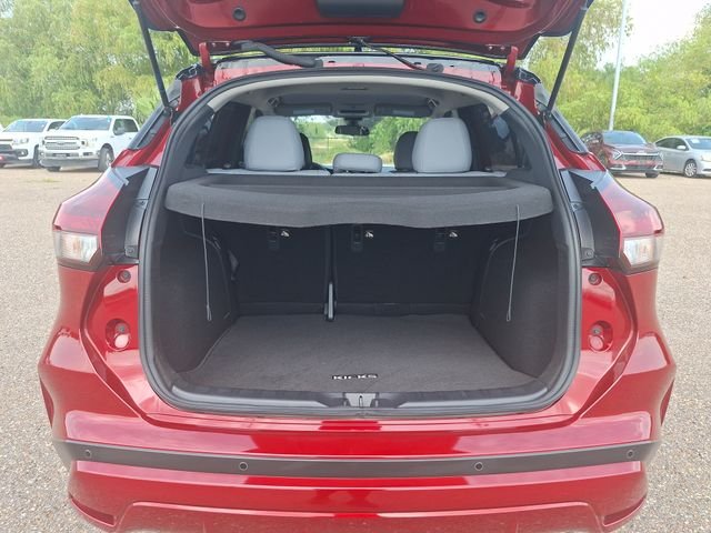Used 2024 Red Nissan SR image 22