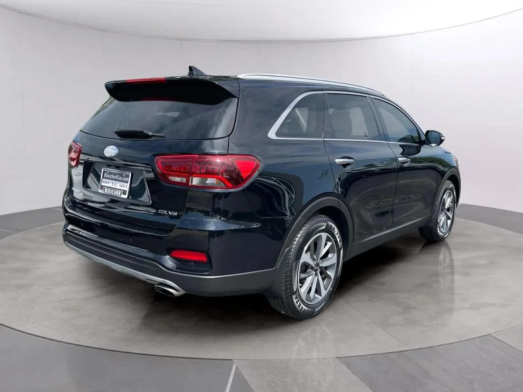 Used 2019 Ebony Black Kia EX image 5