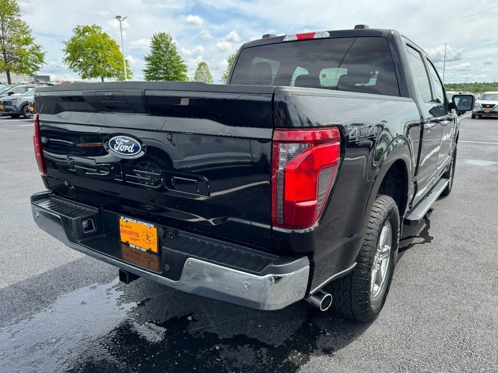 Used 2025 Black Ford XLT image 3
