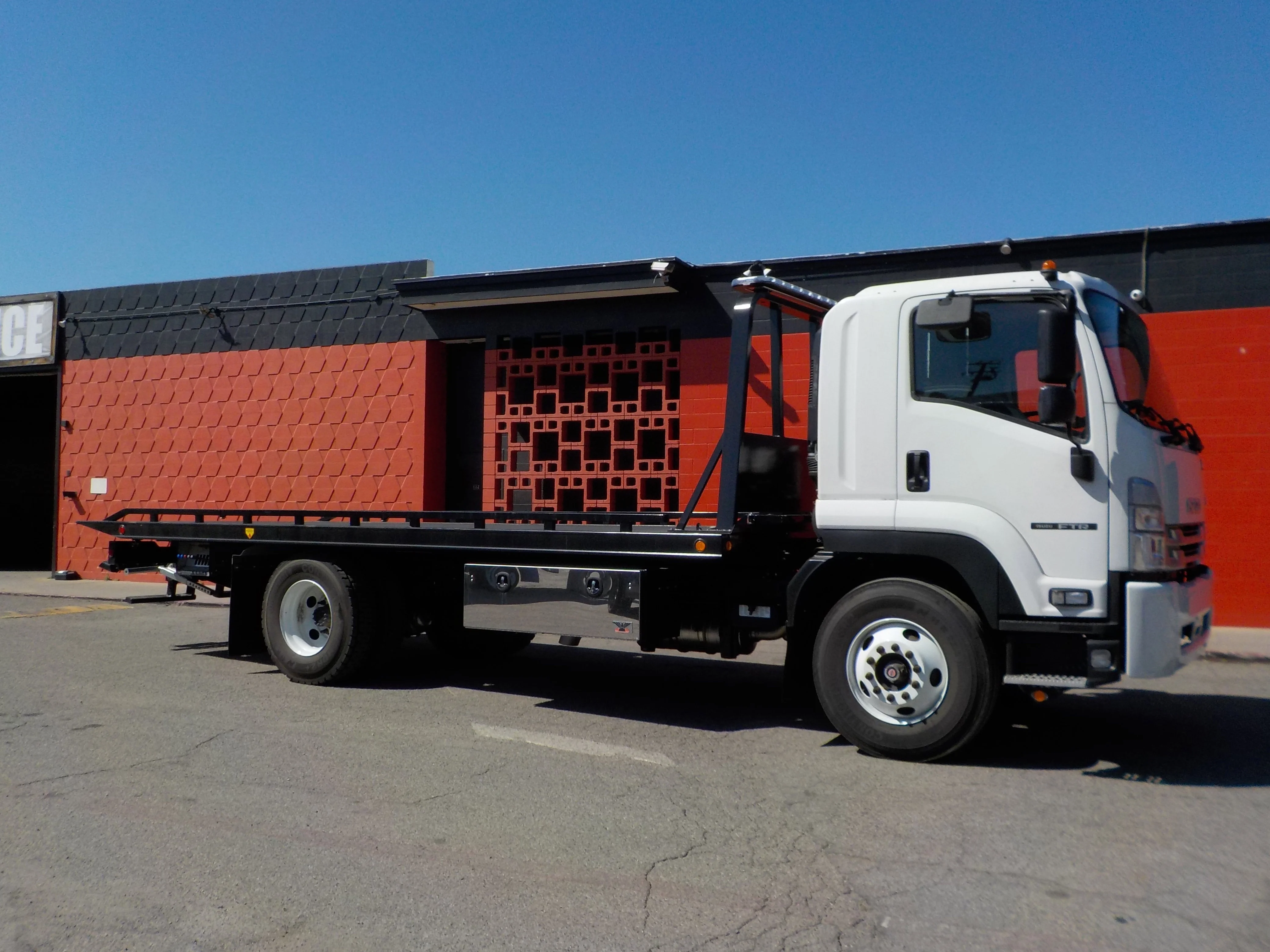 2024 Isuzu FTR's photo