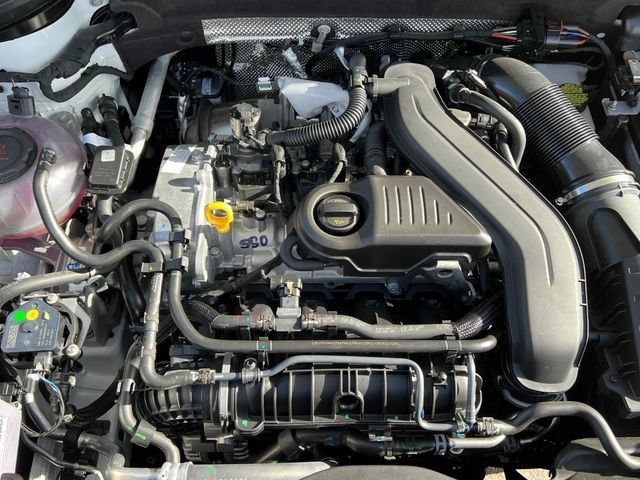 New 2026 Pure White Volkswagen SE image 37