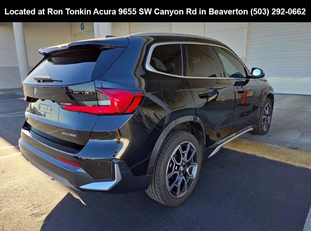 Used 2023 Jet Black BMW xDrive28i image 5