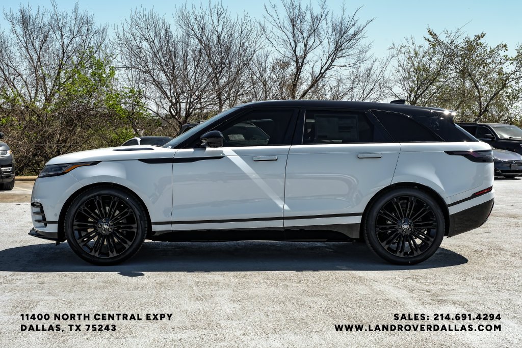 Certified Used 2026 White Land Rover Dynamic SE image 9
