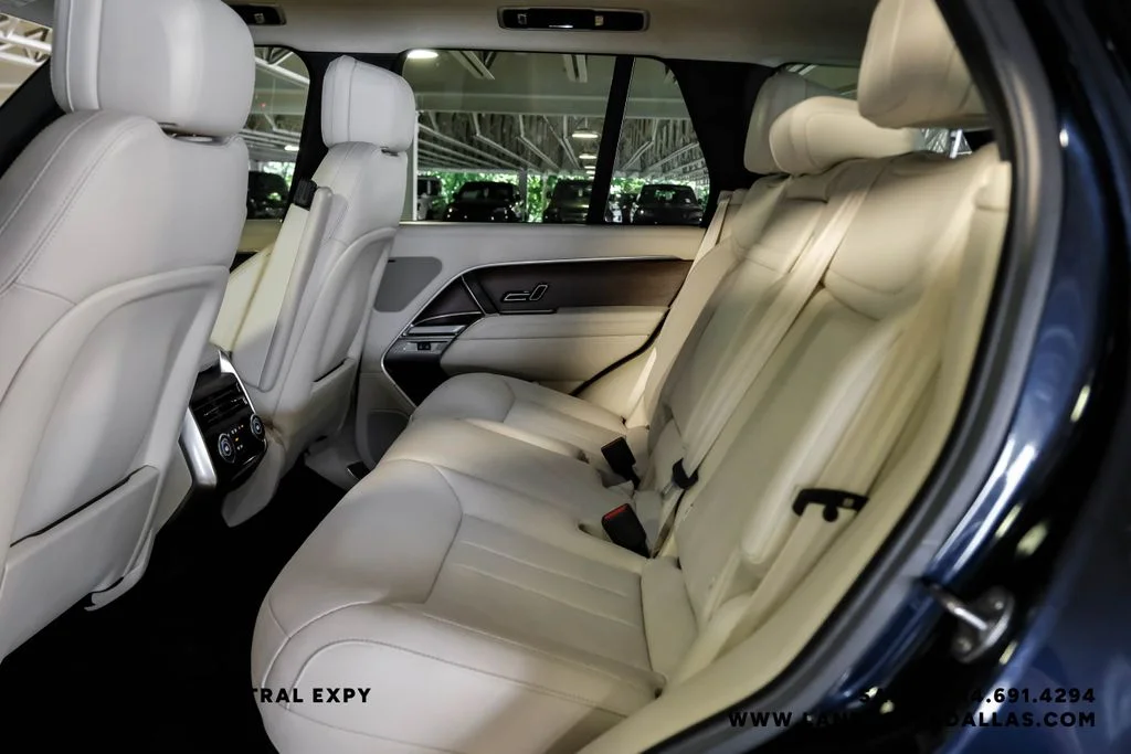 Used 2023 Portofino Blue Metallic Land Rover SE image 38