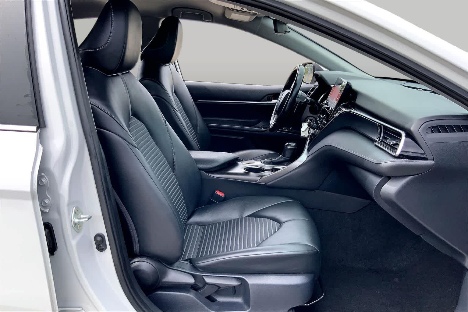 Used 2023 Ice Edge Toyota SE image 9