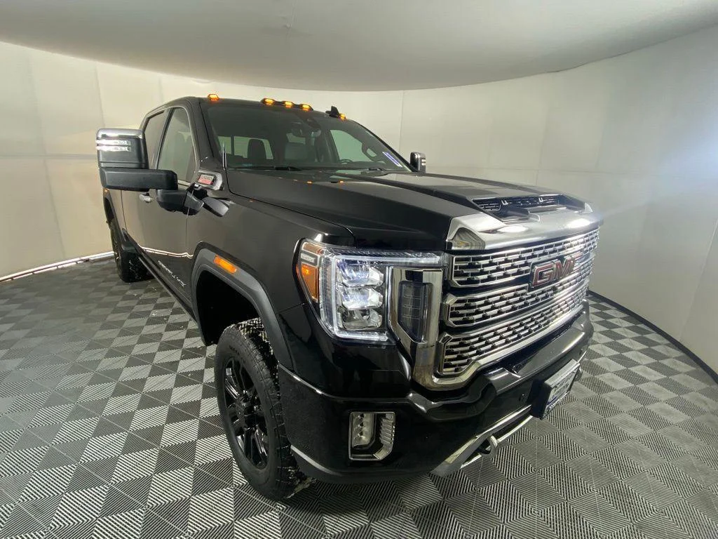 Used 2022 Ebony Twilight Metallic GMC Denali image 21
