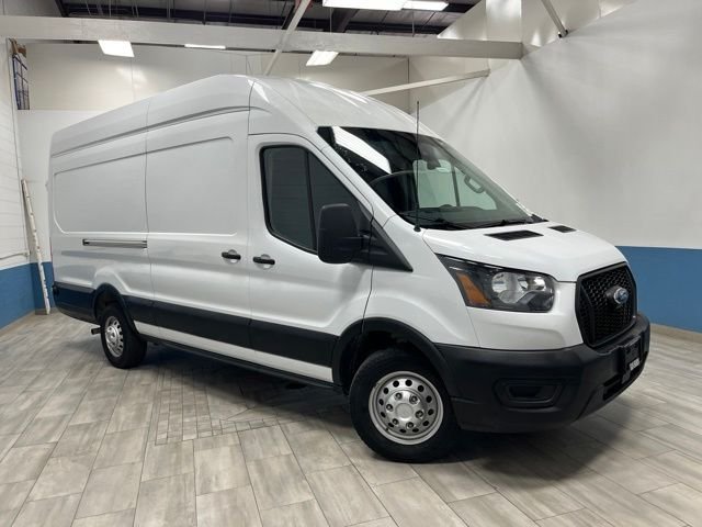 Used 2025 Oxford White Ford Base image 1