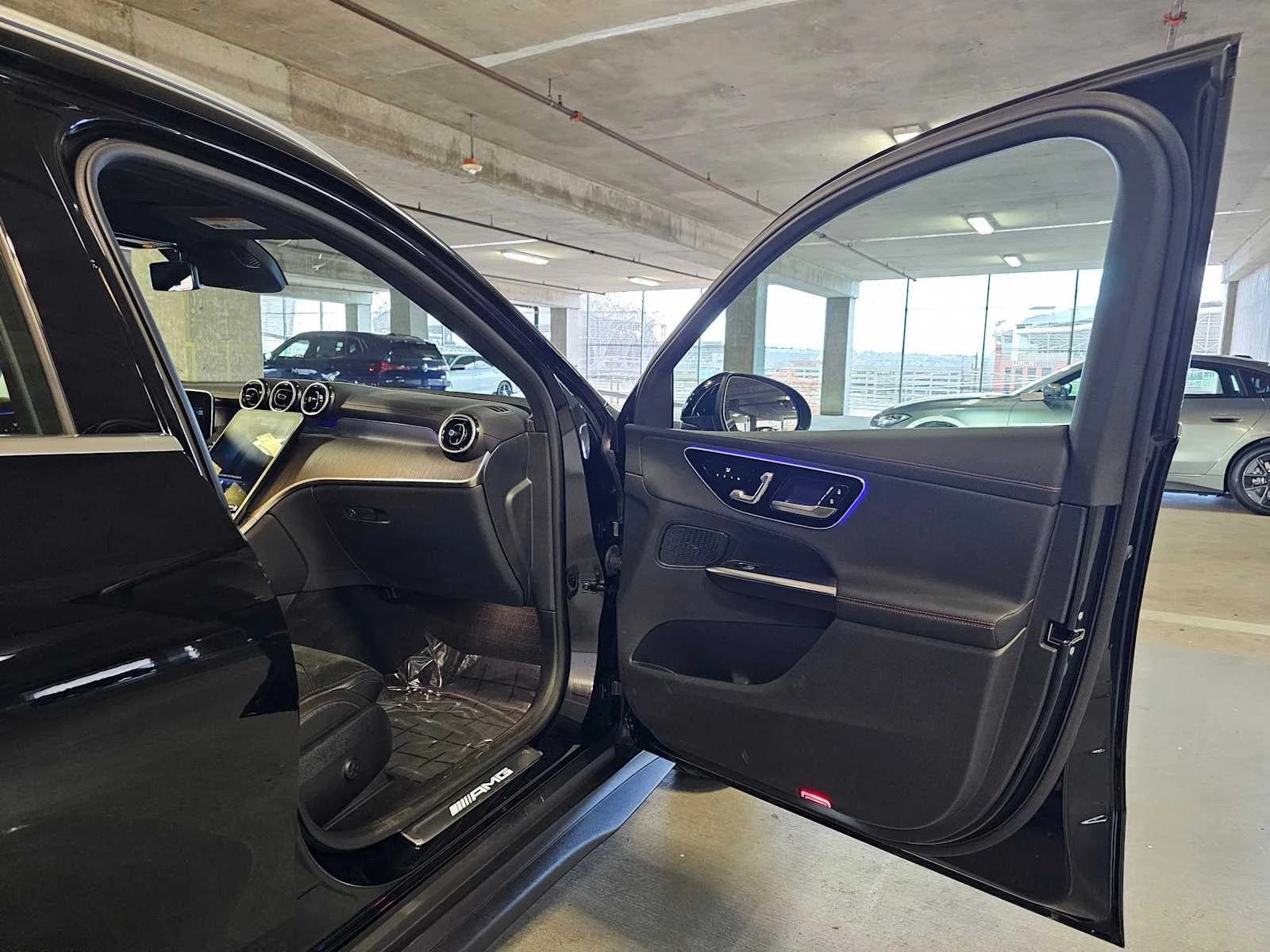 Used 2024 Obsidian Black Metallic Mercedes-Benz AMG® GLC 43 image 28