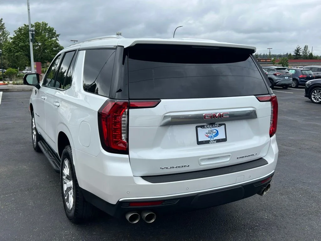 2024 GMC Yukon Denali - Photo 10