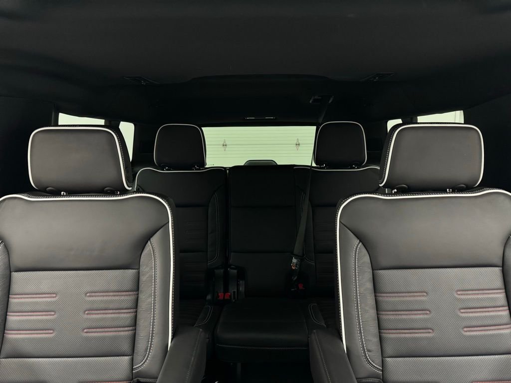 Used 2025 Onyx Black GMC AT4 Ultimate image 48