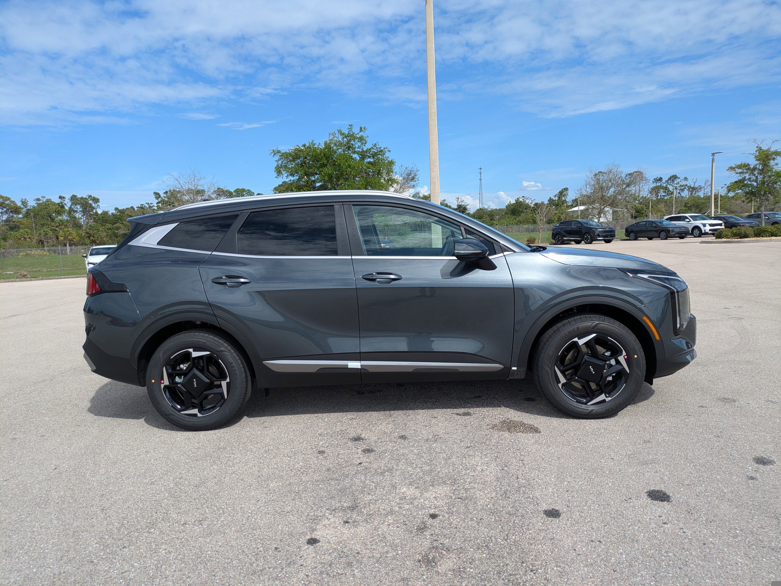 New 2026 Gravity Gray Kia EX image 3
