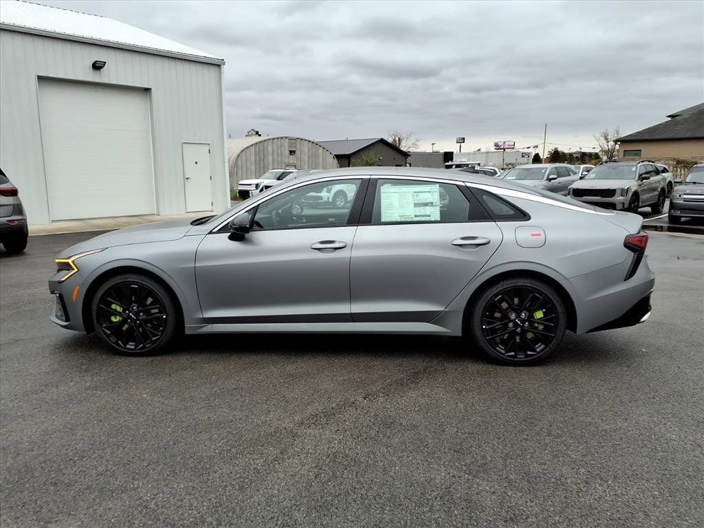 2026 Kia K5 GT - Photo 3