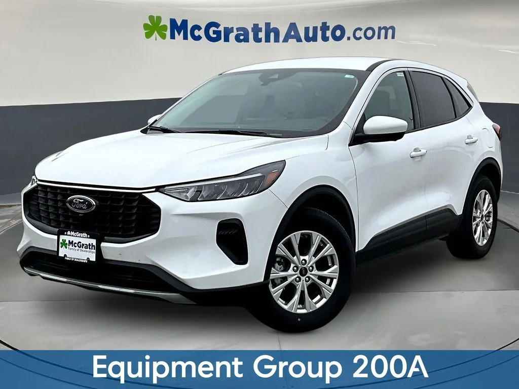 Used 2023 White Ford Active image 3