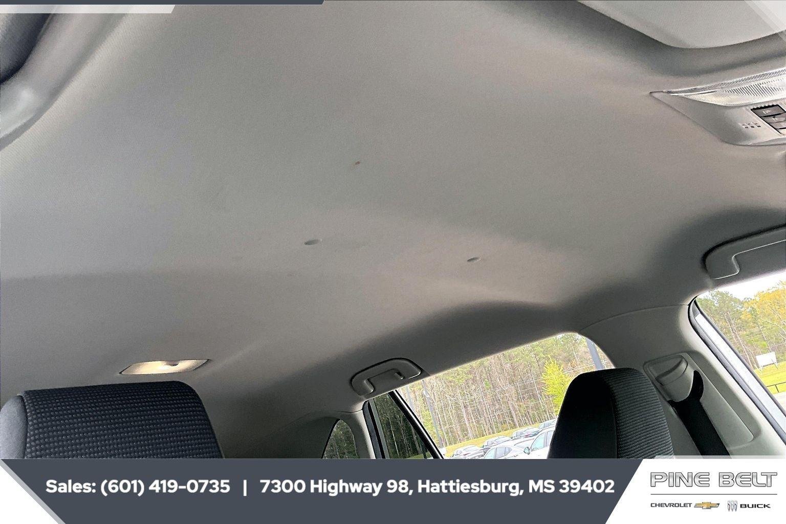 2022 Toyota RAV4 LE - Photo 16