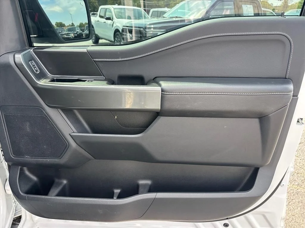 Used 2023 White Ford XLT image 14
