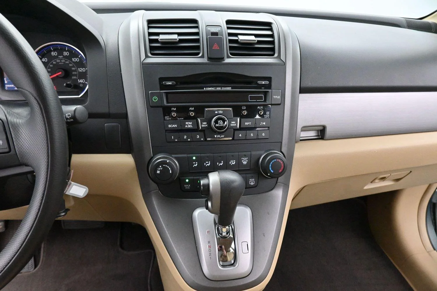 Used 2011 Opal Sage Metallic Honda SE image 19