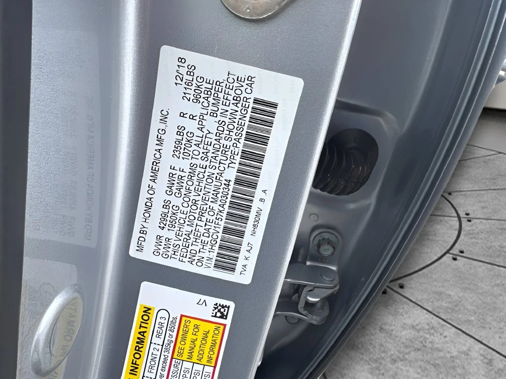 Used 2019 Silver Honda EX-L image 29