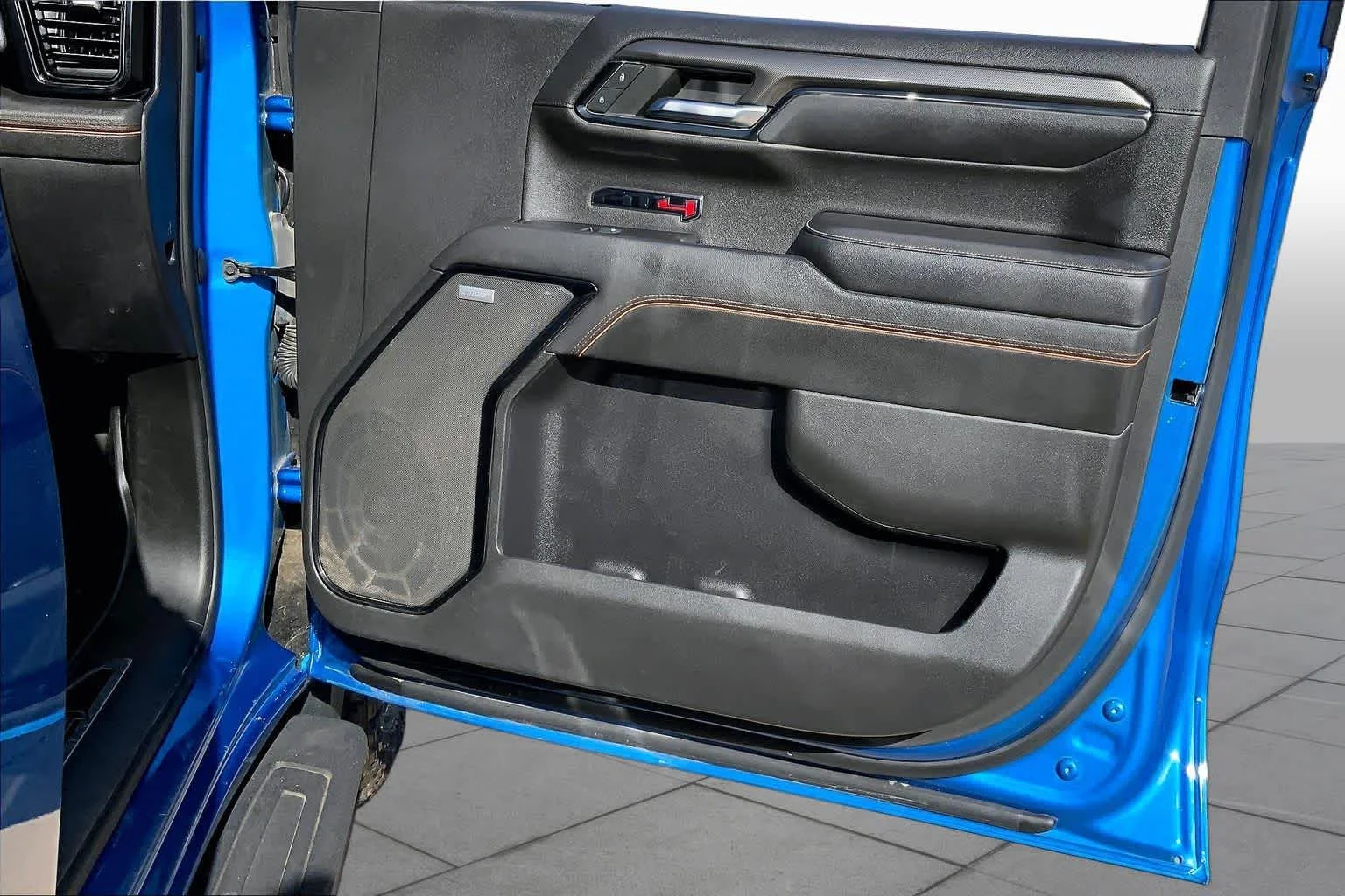 Used 2022 Dynamic Blue Metallic GMC AT4 image 21