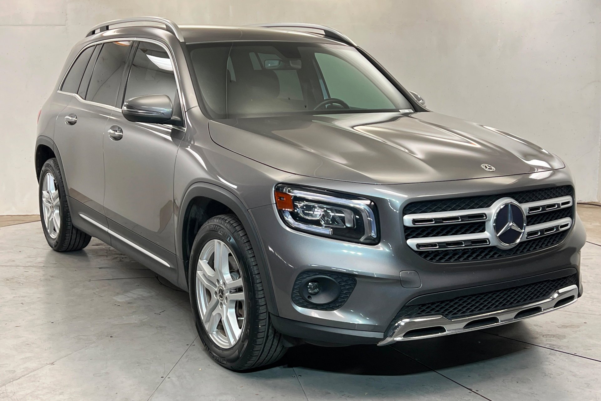 Used 2022 Gray Mercedes-Benz GLB 250 image 8