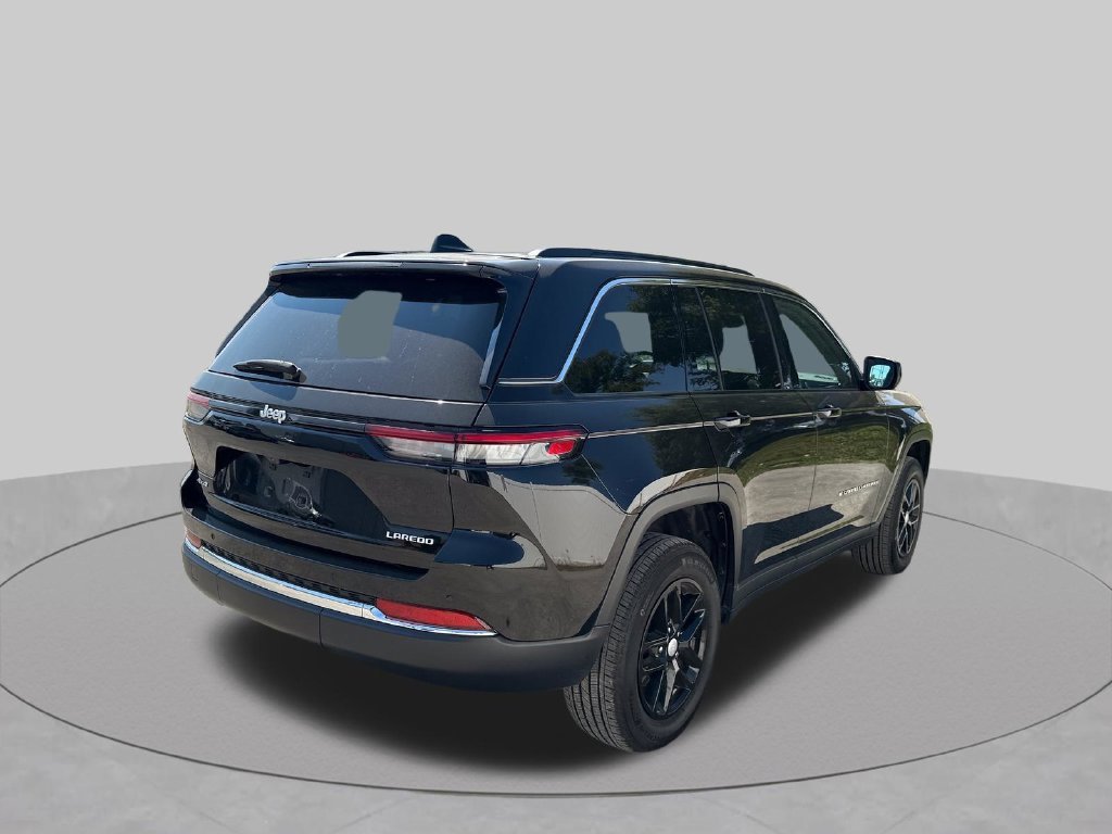 Used 2024 Black Jeep Laredo X image 36